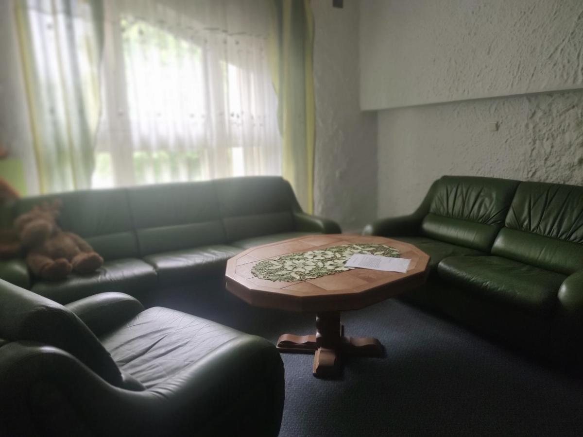 Zajazd U Kmity Postołów Exteriör bild